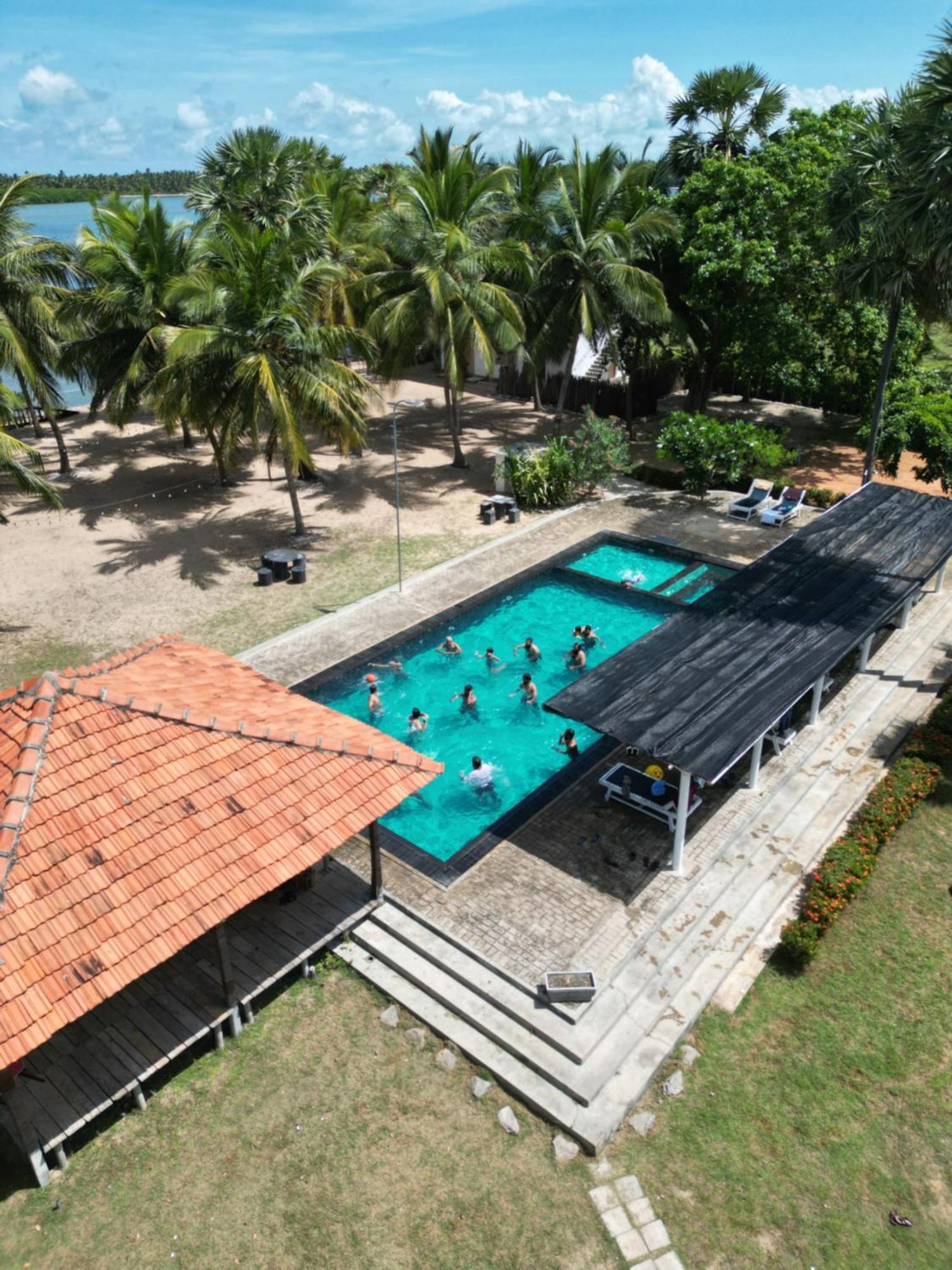 Valampuri Kite Resort Kalpitiya Extérieur photo